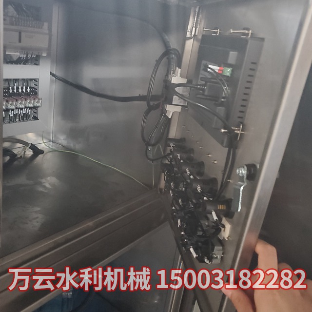 液压启闭机 (1)